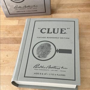 Clue Vintage Bookshelf Edition Game